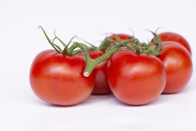 Faszerowane pomidory i ogórki
